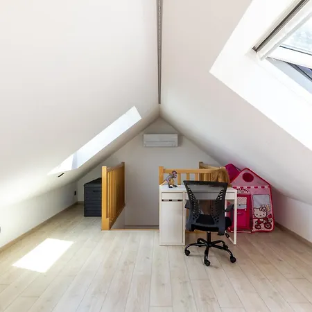 Beau Site, Avec Terrasse 펜션 세브리에