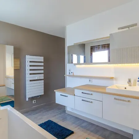 Beau Site, Avec Terrasse 세브리에
